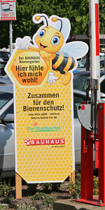 Stand-Poster mit Biene Maja