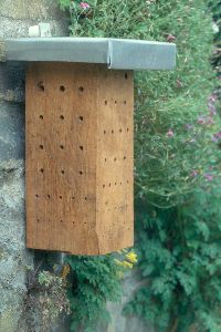 Nistblock mit Aluminiumdach