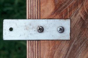 Nistblock-Aufh&auml;ngung